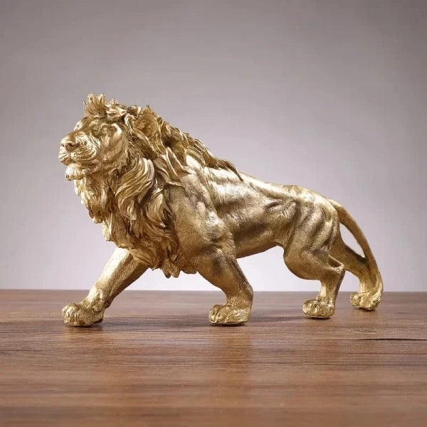 Goldene Löwenskulptur