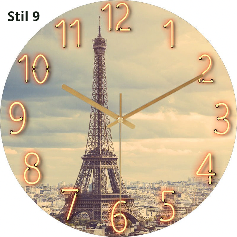 Leuchtende Wanduhr mit Marmor-Effekt