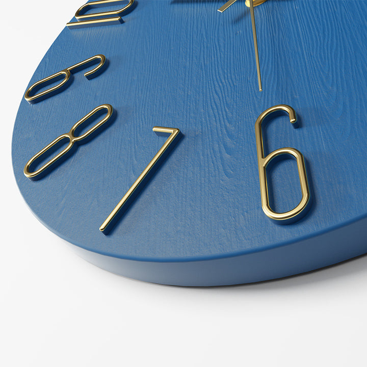 Klassische Wanduhr mit 3D-Ziffern