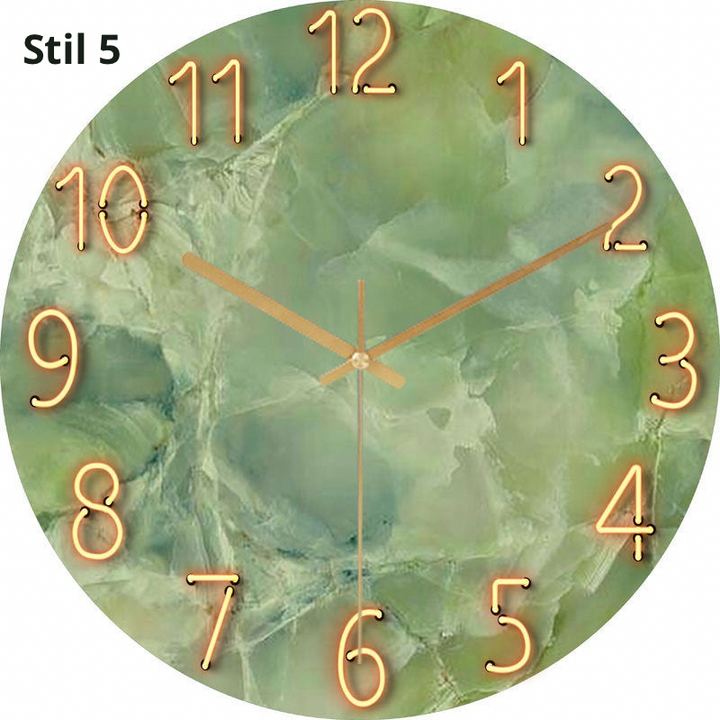Leuchtende Wanduhr mit Marmor-Effekt