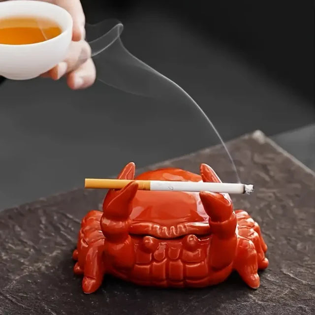 Kreativer Aschenbecher in Form einer Krabbe