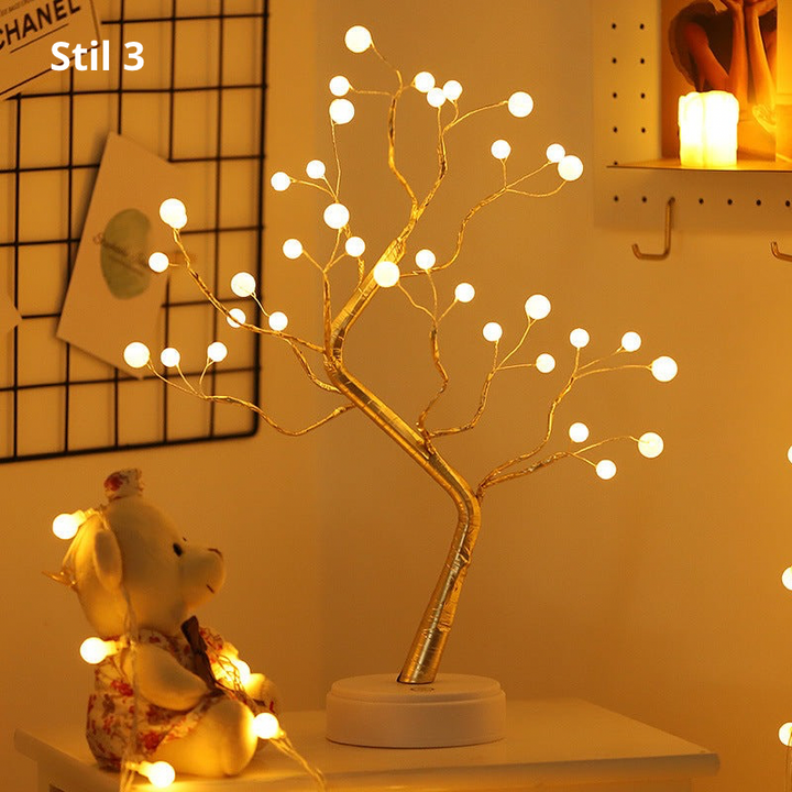 Leuchtbaum mit LED-Lichtern