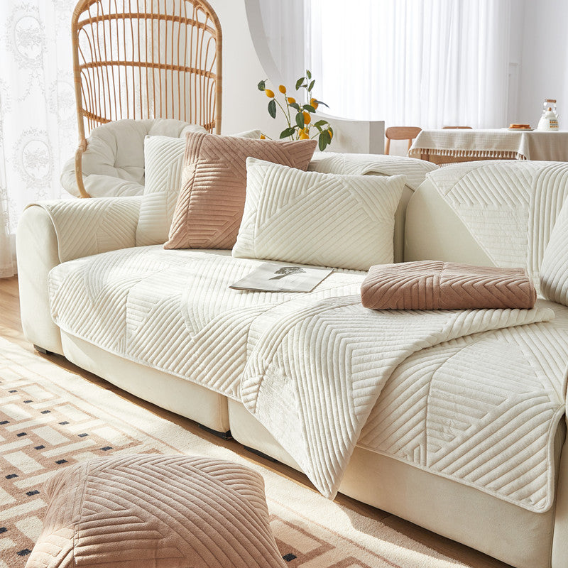Weicher Sofaüberzug mit geometrischem Design