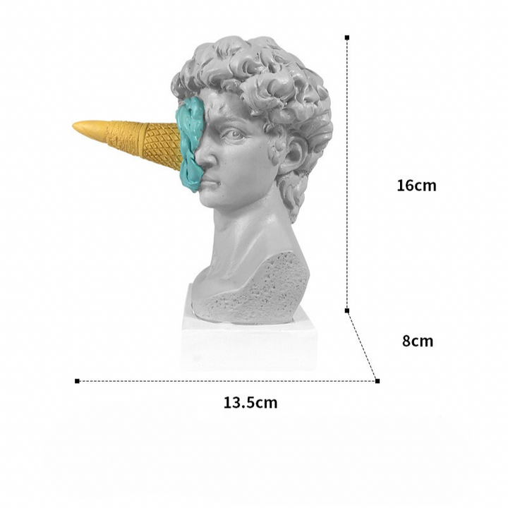 Bunte David Skulptur mit Eiskunst