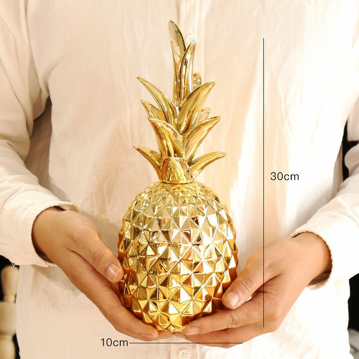 Keramik-Ananas Skulptur
