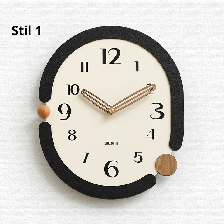 Abstrakte Wanduhr mit Holzdetails