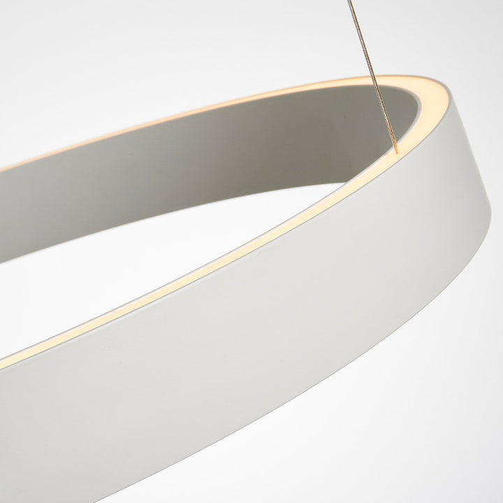 Dimmbare LED Pendelleuchte im Ringdesign – SOLARA
