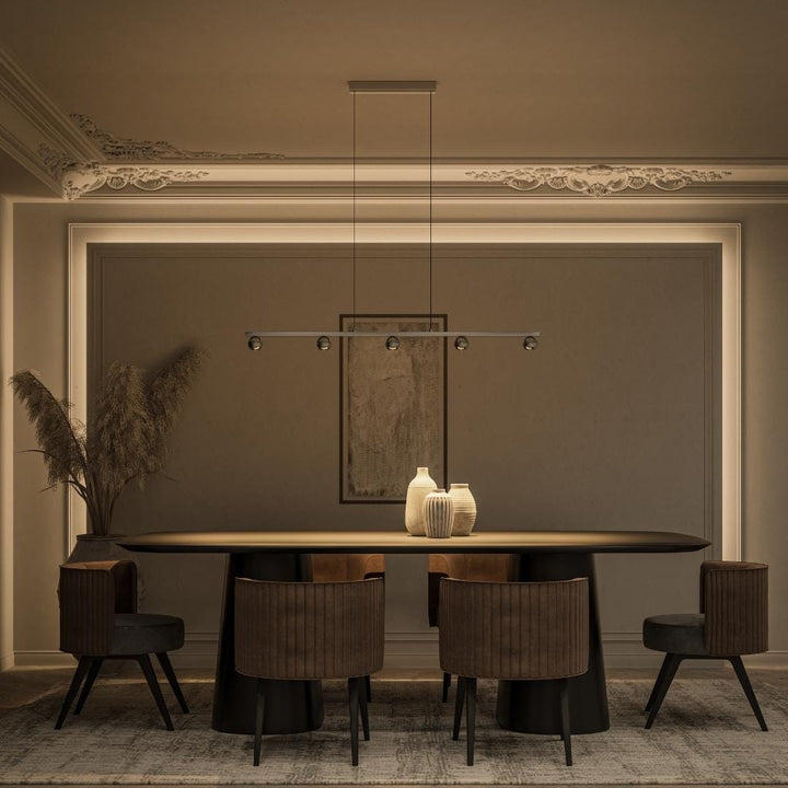 Stilvolle LED Deckenleuchte mit eleganten Lichtkegeln